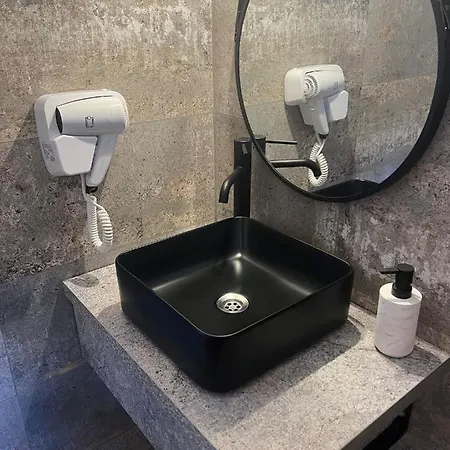 Ama Boutique Constança